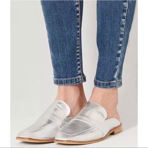 Free People At Ease Leather Silver Metallic Mule Flat Slip-On Shoe Sz 39 / US 9